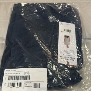 ALO brand new The triumph crew neck tee in 2XL